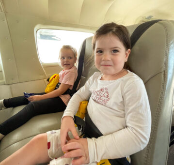 kids in seaplane