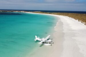 Visit the Abrolhos Islands by Seaplane! - Swan River Seaplanes